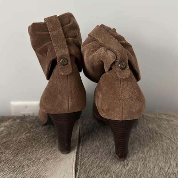 BCBGenwration brown suede slouchy booties - Picture 3 of 5